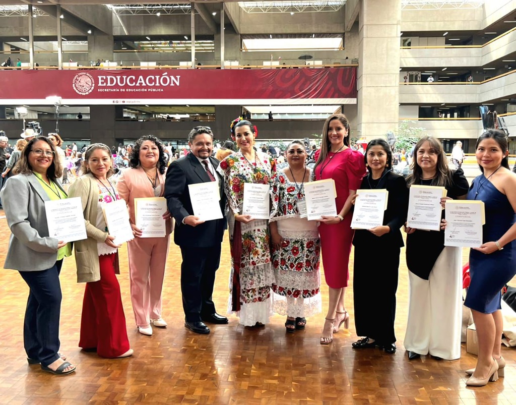 Reconocen aportación de docentes yucatecos en el diseño de los Libros de Texto Gratuito